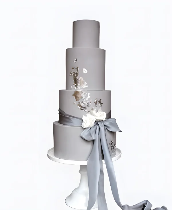 Красивый трендовый торт на свадьбу с бантом Фото