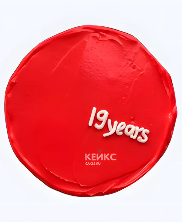Красный бенто-торт на 19 лет Фото