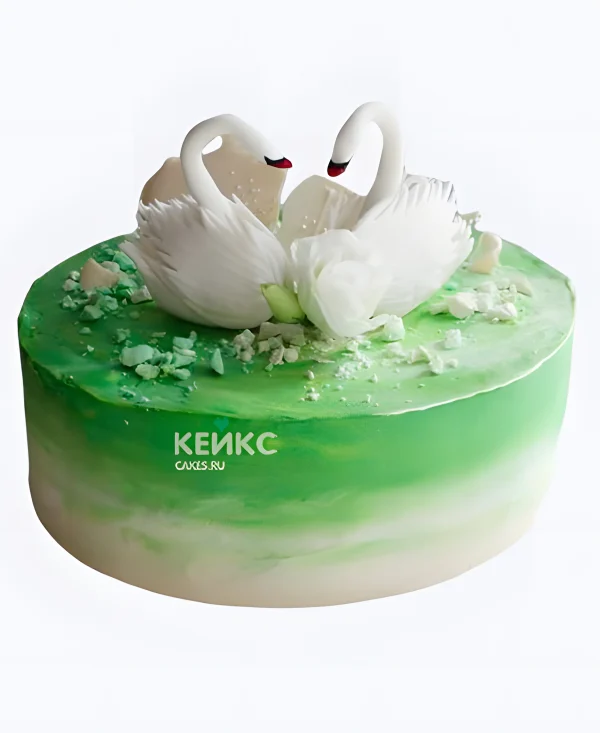 Кремовый свадебный торт с лебедями Фото