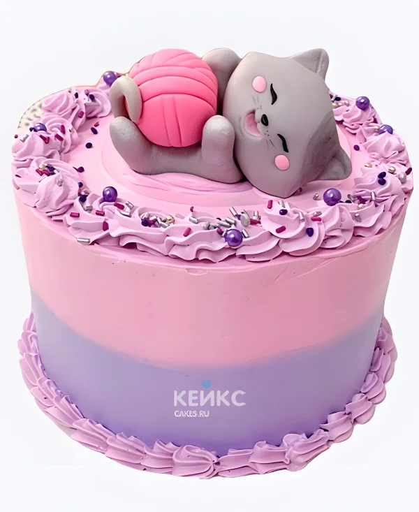 Кремовый торт девочке с фигуркой котенка Фото