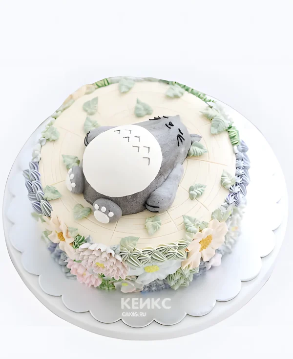 Кремовый торт на день рождения аниме Мой сосед Тоторо Фото