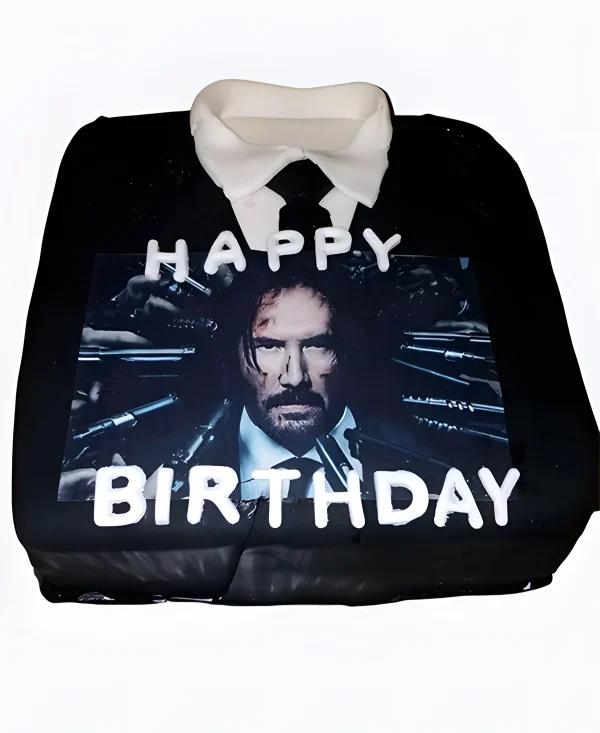 Квадратный торт в виде пиджака Джона Уика Фото