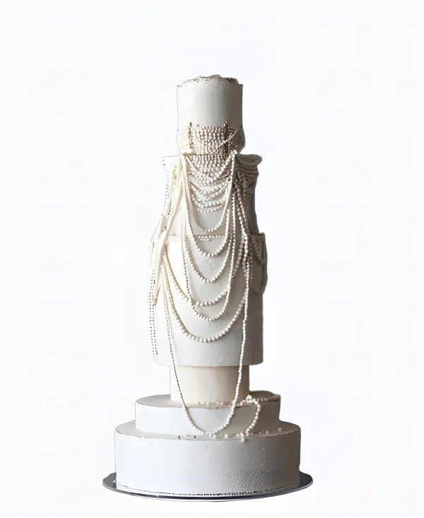 Необычный трендовый торт с бусами на свадьбу Фото