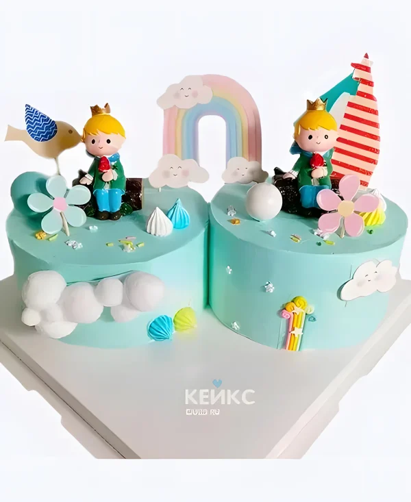 Нежные тортики с фигурками мальчиков для двойняшек Фото