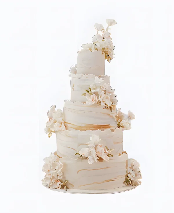 Нежный трендовый торт с цветами на свадьбу Фото