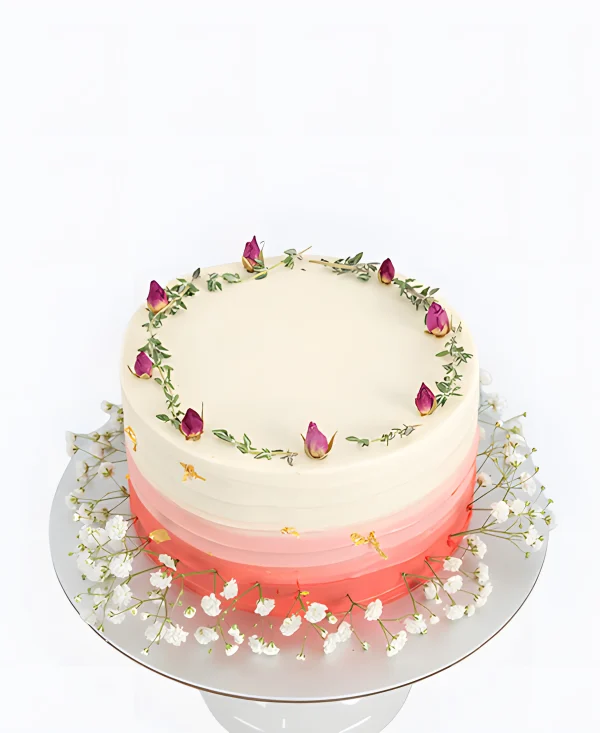 Нежный торт с гипсофилой на свадьбу Фото