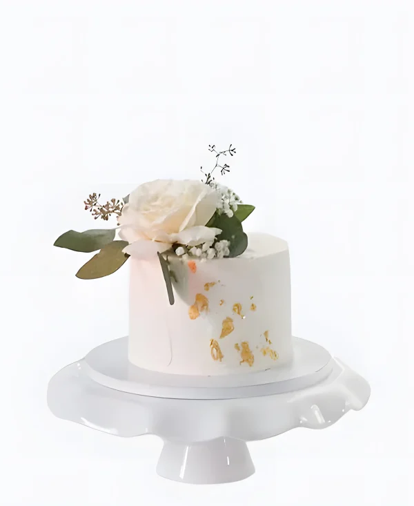 Одноярусный тредовый торт с цветами на свадьбу Фото