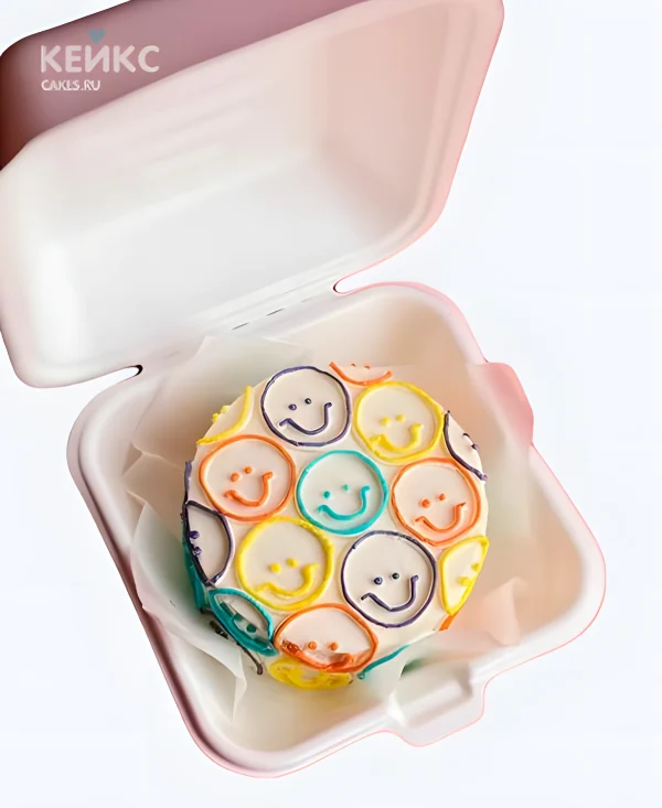 Прикольный бенто-торт на 10 лет со смайликами Фото