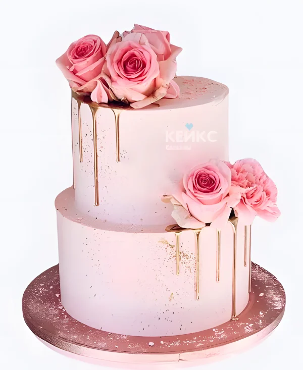 Пудровый свадебный торт Розы на подтеках Фото