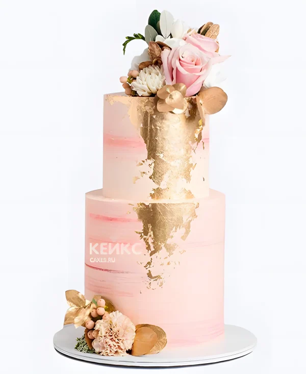 Розовый свадебный торт Ассорти цветов с золотом Фото