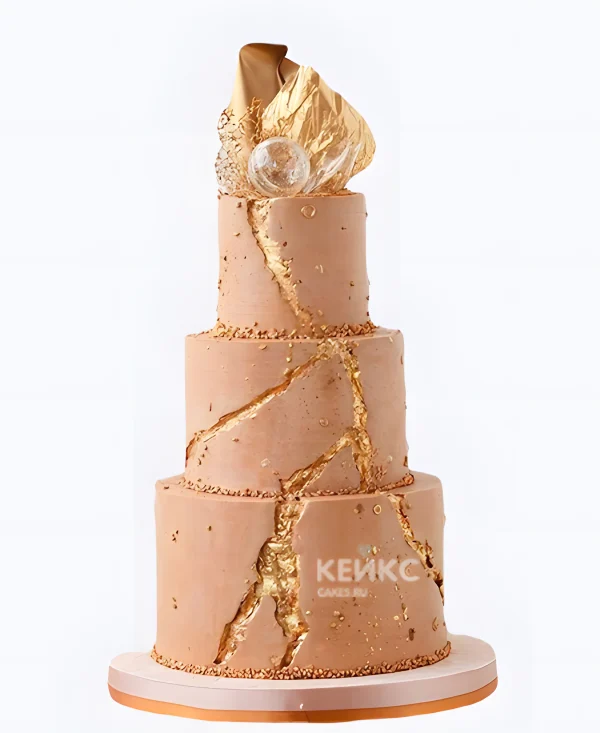 Шикарный свадебный торт с золотым разломом Фото