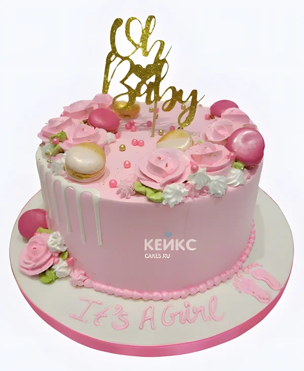 Розовый торт с кремовыми розочками Фото
