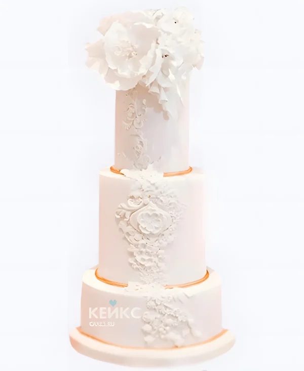 Шикарный свадебный торт белоснежный с узорами и цветами Фото