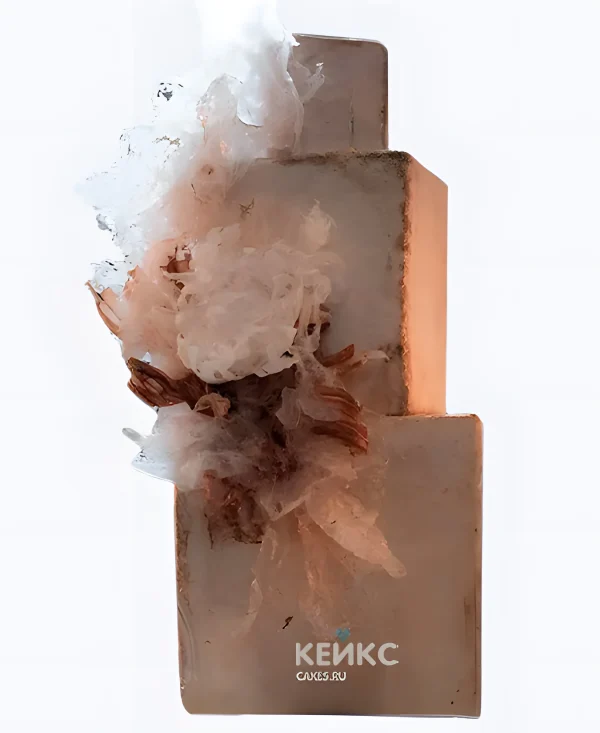 Шикарный свадебный торт квадратный с воздушными цветами Фото