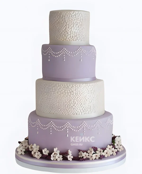 Сиреневый свадебный торт с узорами и нежными веточками Фото