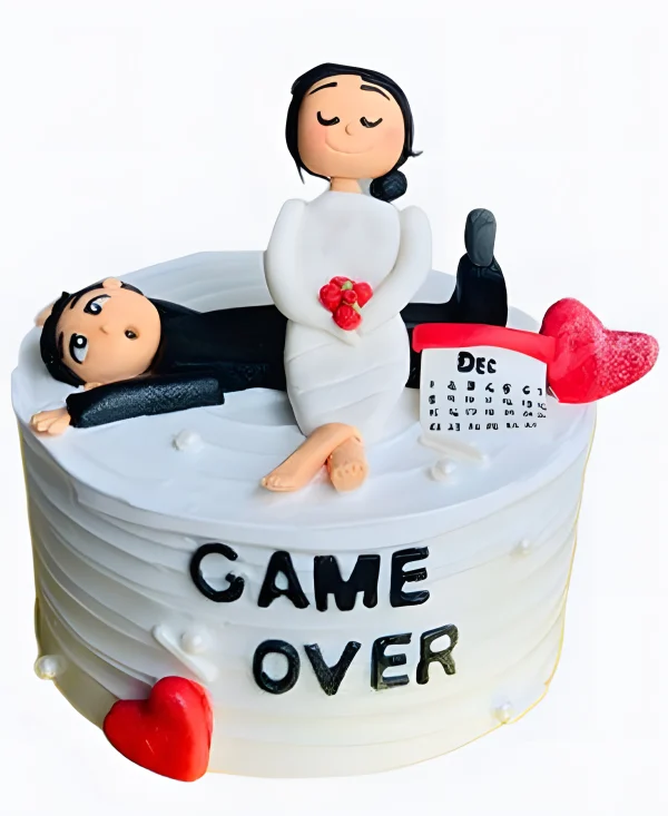 Смешной торт с фигурками влюбленных на сватовство Фото