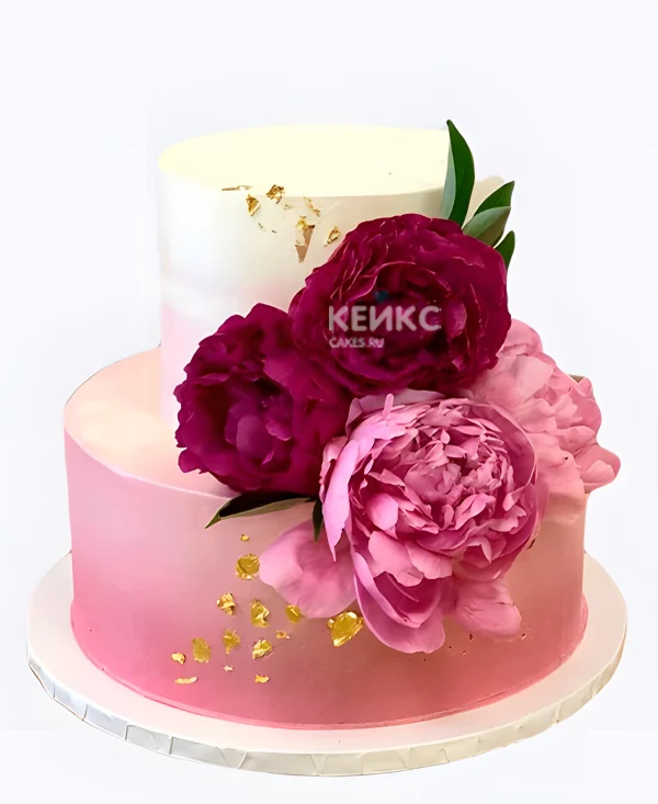 Простой торт на свадьбу с бордовым градиентом Фото