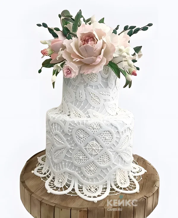 Свадебный торт с кружевом Нежный цветок Фото