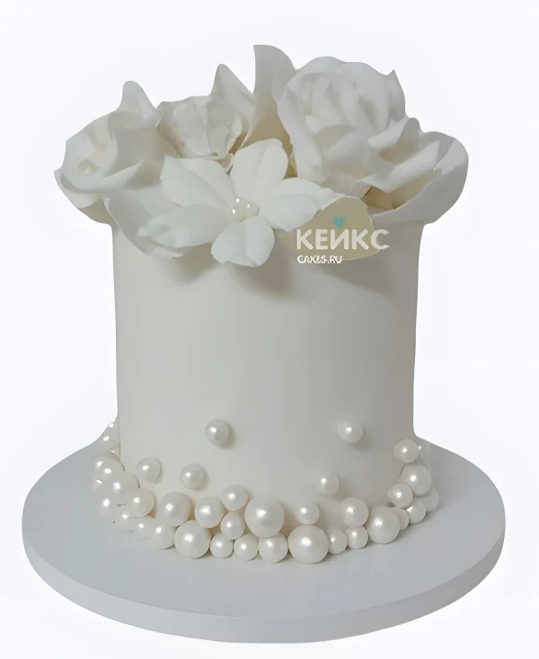 Свадебный торт с жемчугом Белые цветы Фото