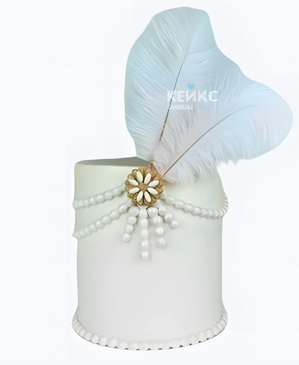Свадебный торт в стиле Великий Гэтсби с перьями и ожерельем белый Фото
