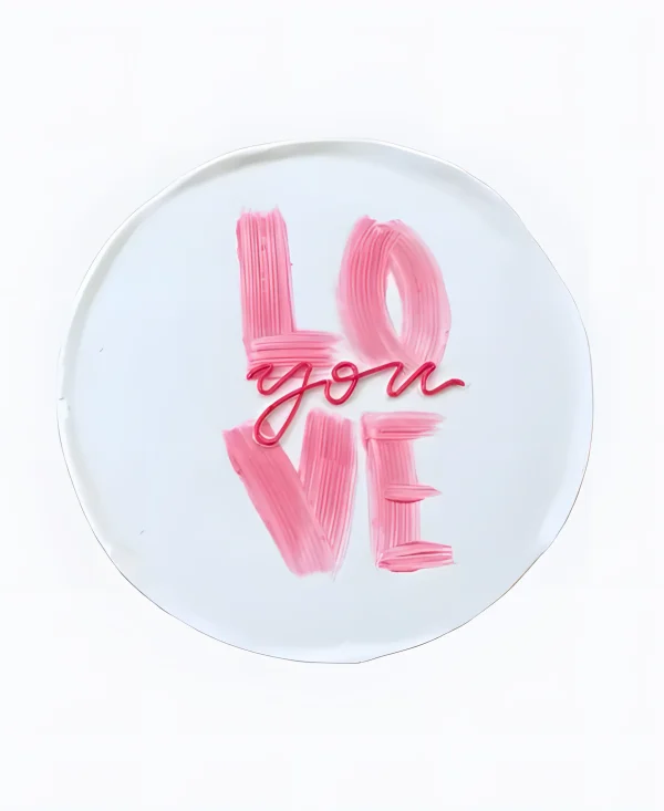 Торт белый с розовой надписью Фото