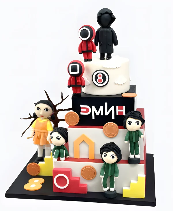 Торт четырехъярусный с фигурками Фото