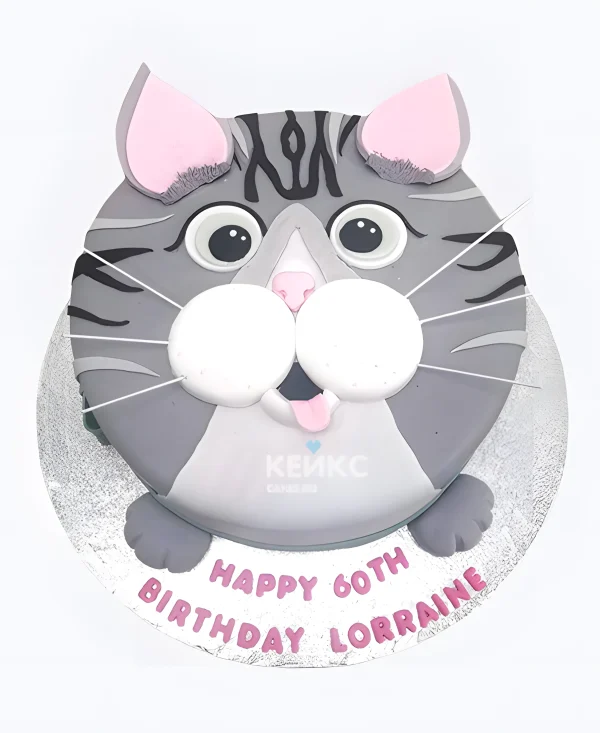 Торт девочке в виде мордочки полосатого кота Фото
