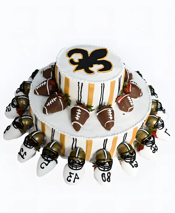 Торт коллегам с клубникой в глазури Фото