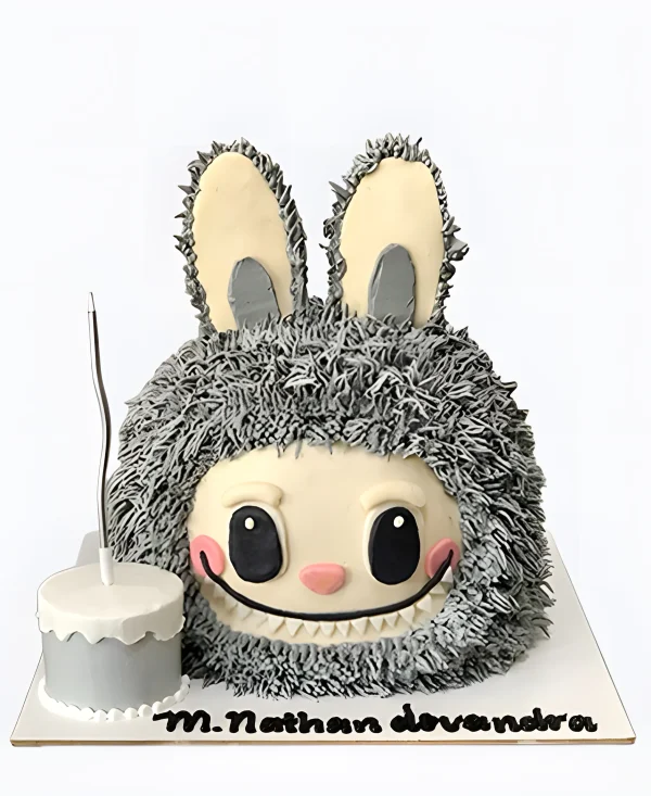 Торт 3D Лабубу серый с тортом Фото