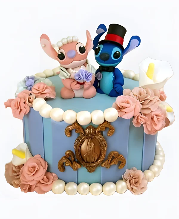 Торт с цветами и бусами Фото