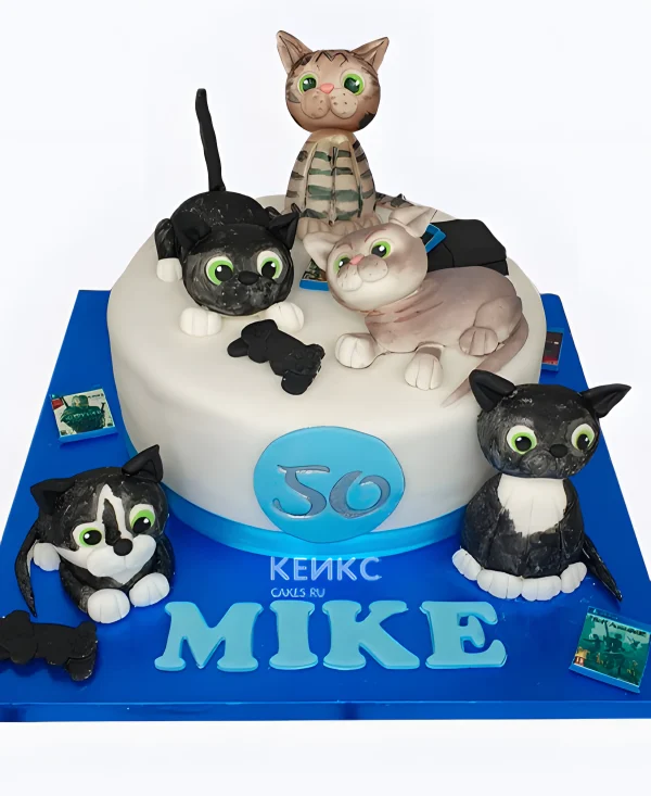 Торт с фигурками кошек для девочки Фото