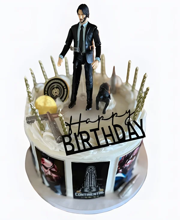 Торт с фигуркой Джона Уика и собакой со свечками Фото