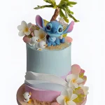 С фигурками из мастики