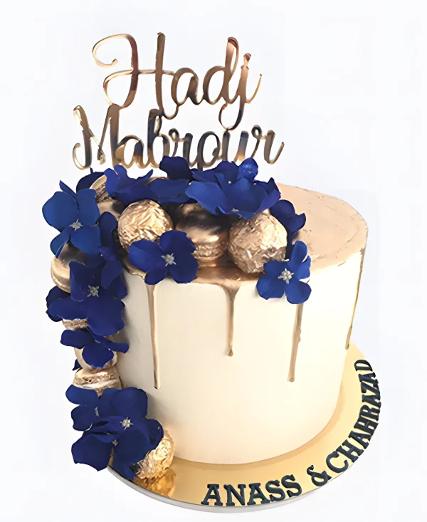 Торт с синими цветами на сватовство Фото