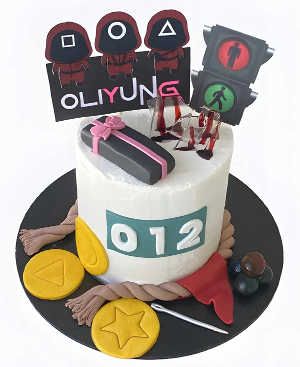 Торт со светофором и аксессуарами Фото