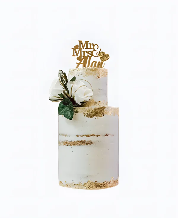 Трендовый свадебный торт с золотом и цветами Фото