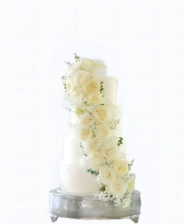 Трендовый торт на свадьбу с красивыми розами Фото