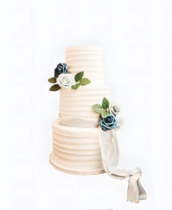 Трендовый торт на свадьбу с синими розами Фото