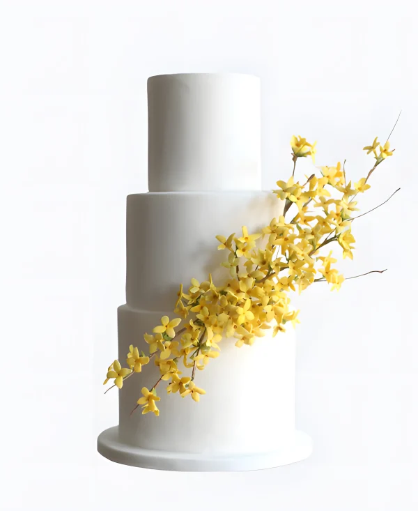 Трендовый торт на свадьбу с желтыми цветами Фото