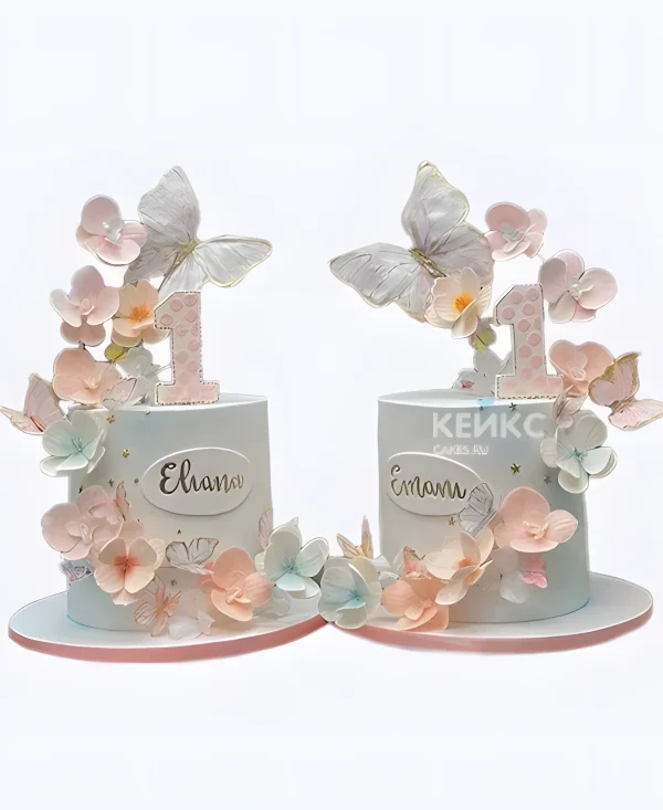 Восхитительные тортики с цветами и бабочками на один годик для девочек Фото