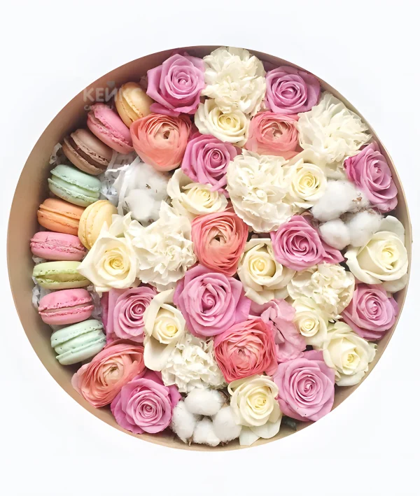 Букет из макарон в коробке Фото