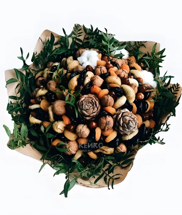 Букет из сухофруктов и орехов декорированный шишками Фото