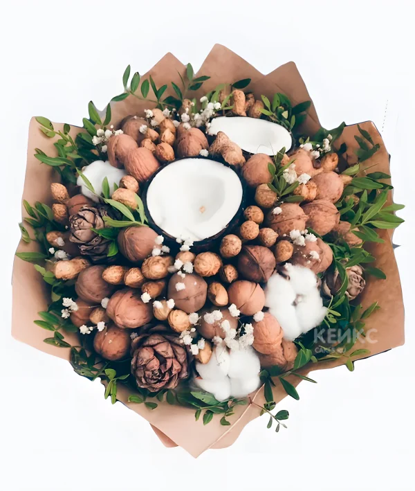 Букет с орехами и цветами 1 Фото