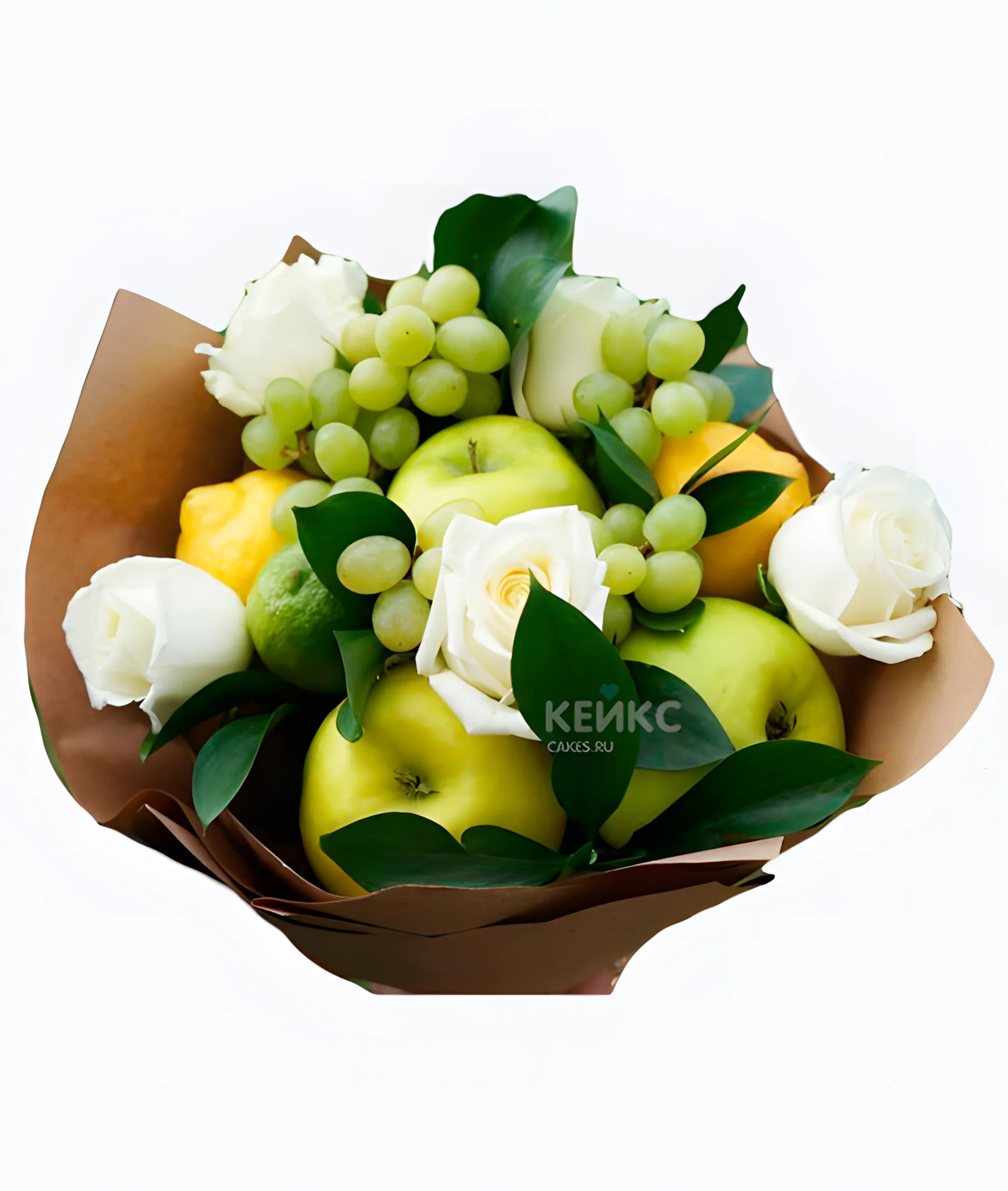 Букет с виноградом, цветами и желтыми лимонами Фото