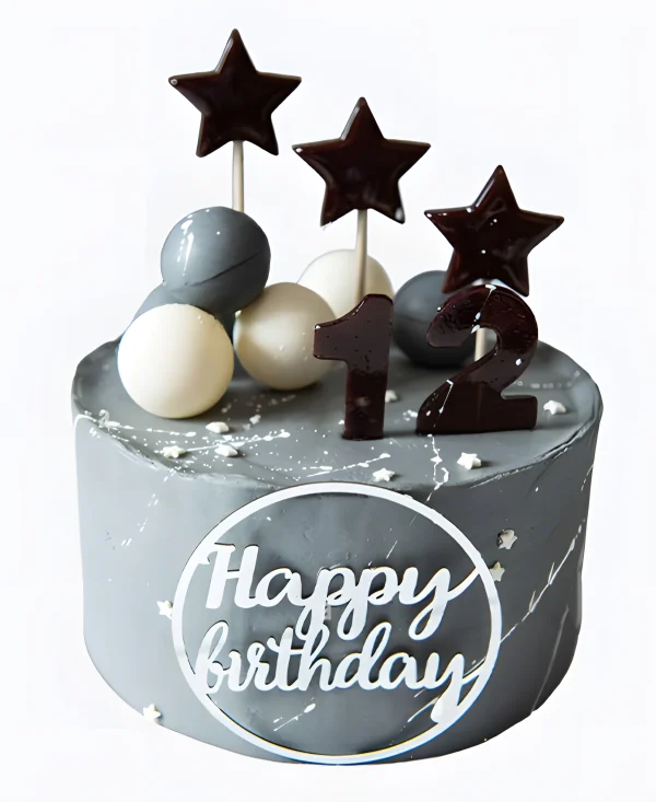 Серый торт с тёмными звёздами Фото