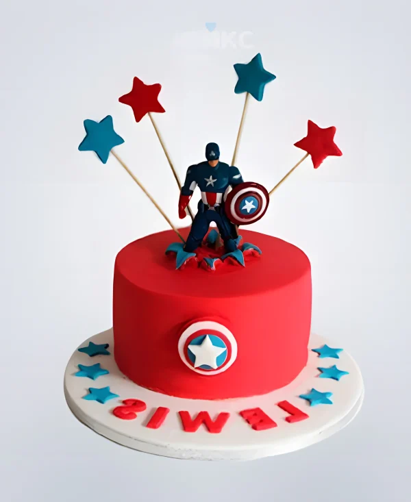Ярко-красный торт с фигуркой Капитана Америки Фото
