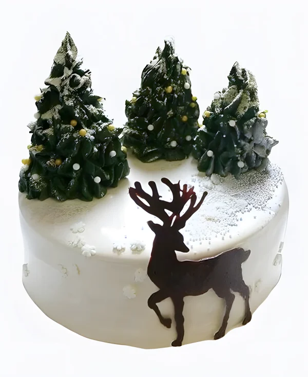 Торт Олень в хвойном лесу Фото