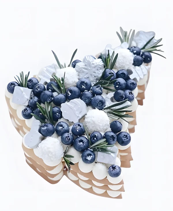 Торт Зимняя ёлка с ягодами Фото