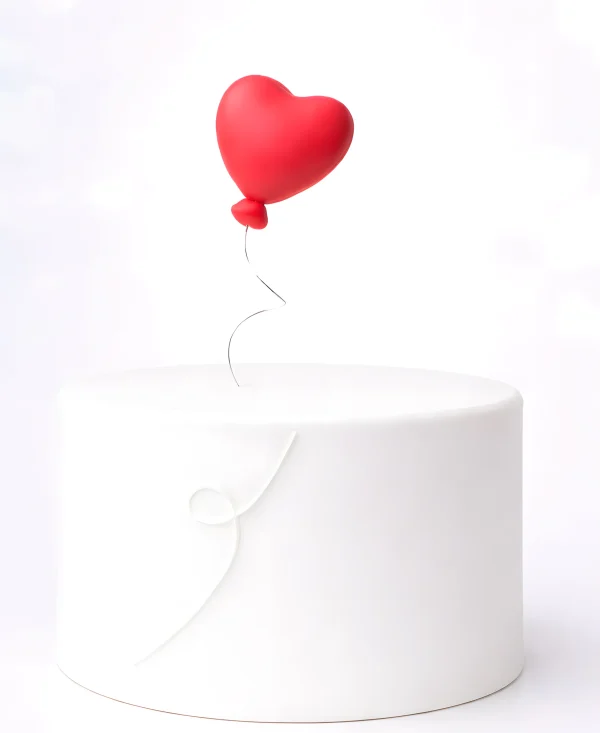 Нежный торт с сердцем Фото