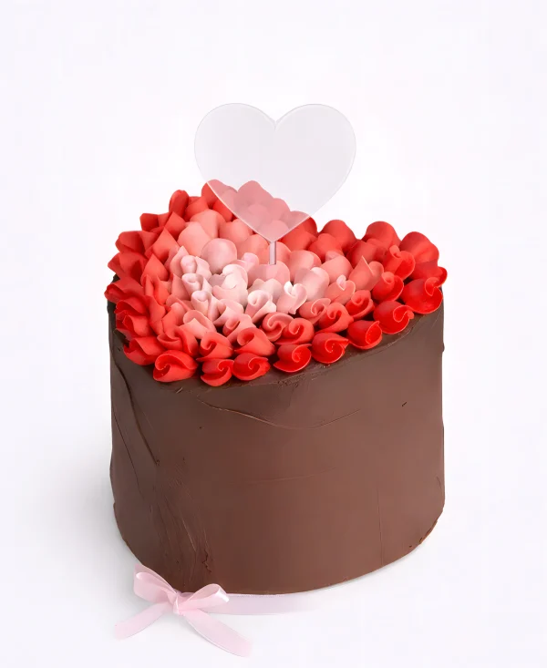Торт в форме сердца с цветами на 14 февраля Фото